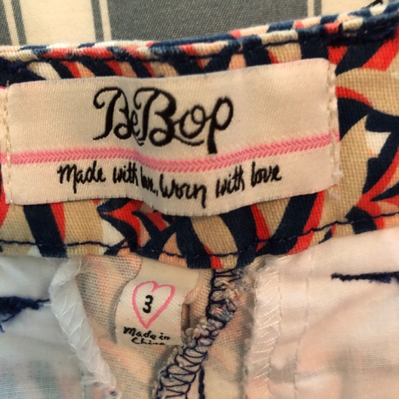 Juniors shorts size 3 - Picture 2 of 4